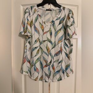Leaf Print V-Neck Short Sleeve Top